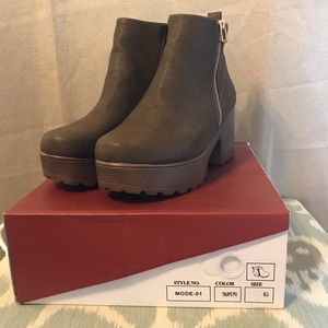 Nature Breeze platform booties